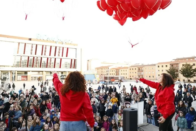 Actos organizados por la Asociación Corazones Guerreros en la plaza de la Concordia. Foto de David Sañudo