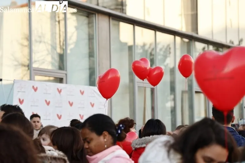 Acto de la asociación Corazones Guerreros en la plaza de la Concordia. Foto de David Sañudo