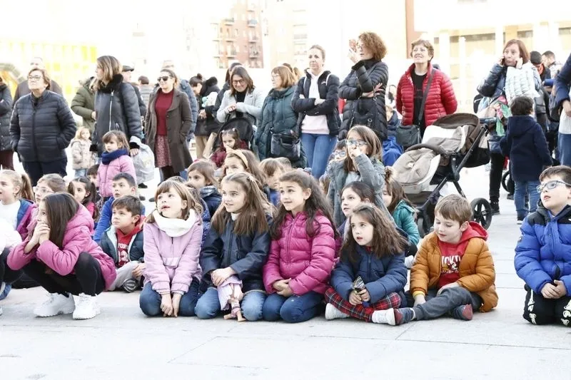 Acto de la asociación Corazones Guerreros en la plaza de la Concordia. Foto de David Sañudo