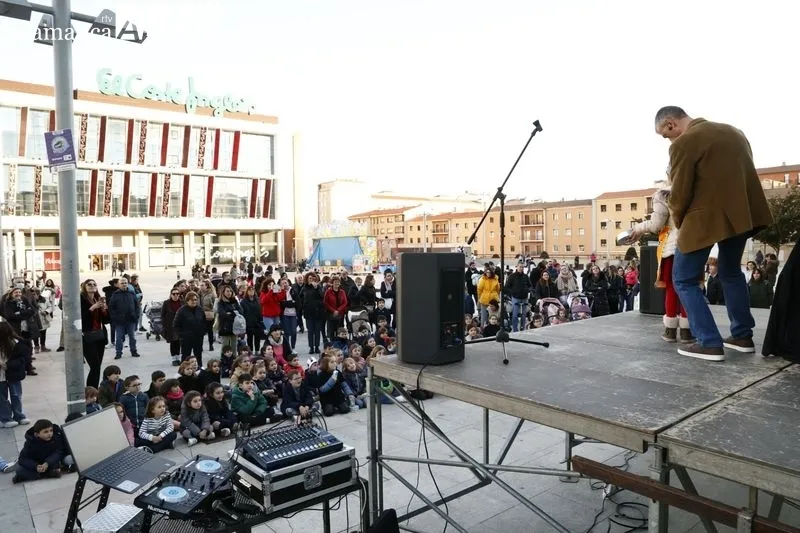 Acto de la asociación Corazones Guerreros en la plaza de la Concordia. Foto de David Sañudo