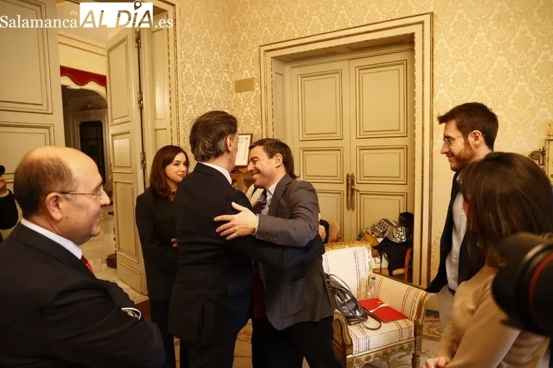 Presentación en el Ayuntamiento del acuerdo entre el Museo DA2 de Salamanca y la Fundación Coca-Cola. Foto de David Sañudo