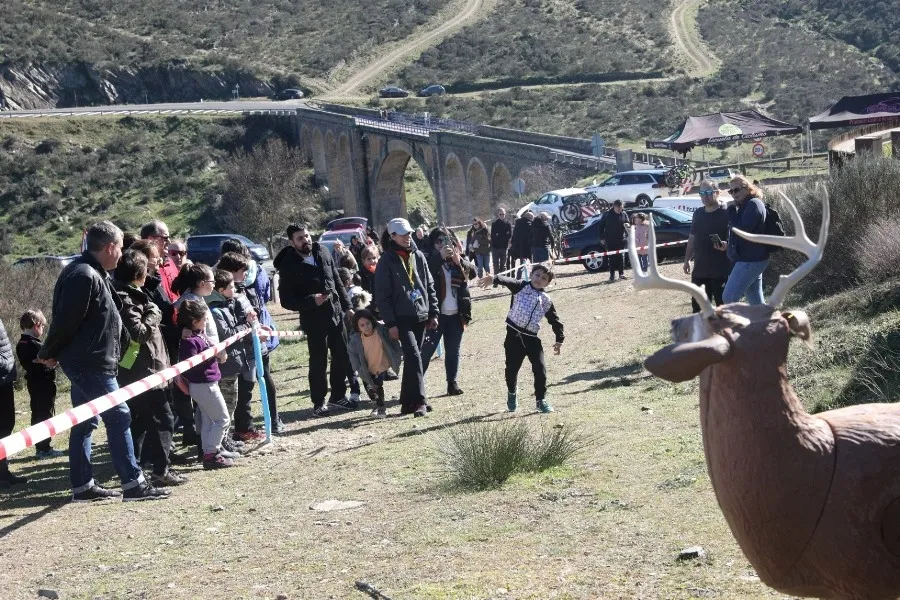 Foto 7 - Decenas de familias descubren Siega Verde con el deporte como &lsquo;excusa&rsquo;