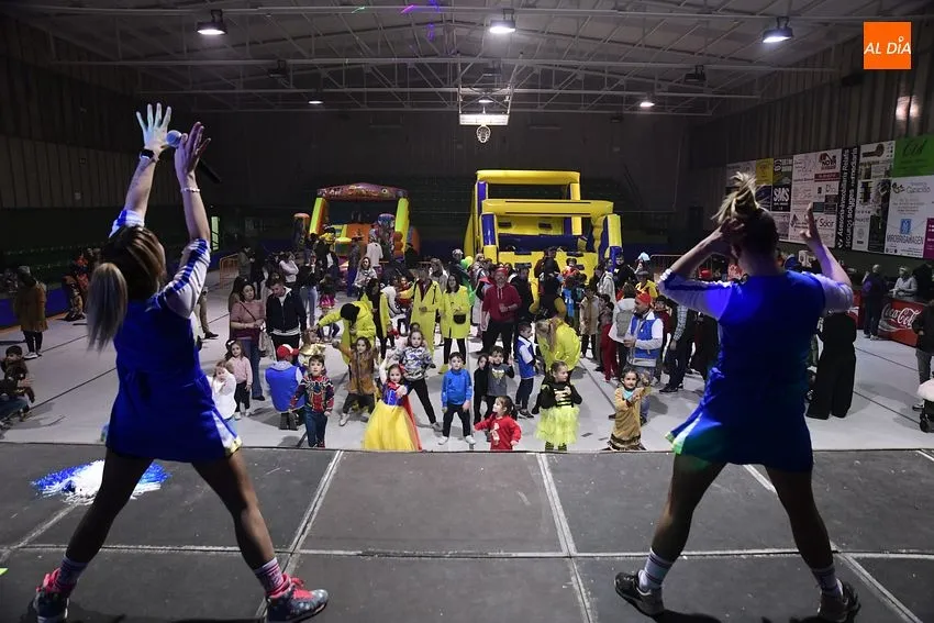 Foto 4 - El baile de disfraces infantil est&aacute; tambi&eacute;n de vuelta al Carnaval