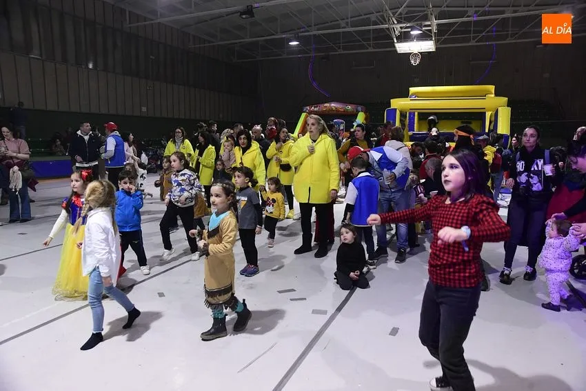 Foto 6 - El baile de disfraces infantil est&aacute; tambi&eacute;n de vuelta al Carnaval