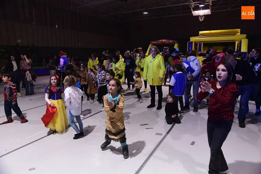 Foto 7 - El baile de disfraces infantil est&aacute; tambi&eacute;n de vuelta al Carnaval