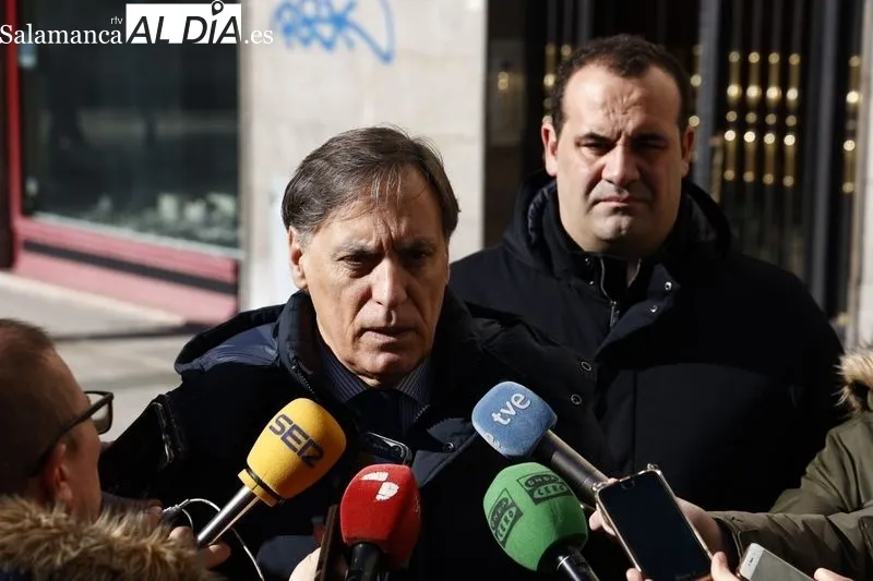 Carlos García Carbayo presenta con 1.185 avales para su candidatura a presidir el PP de Salamanca. Foto de David Sañudo