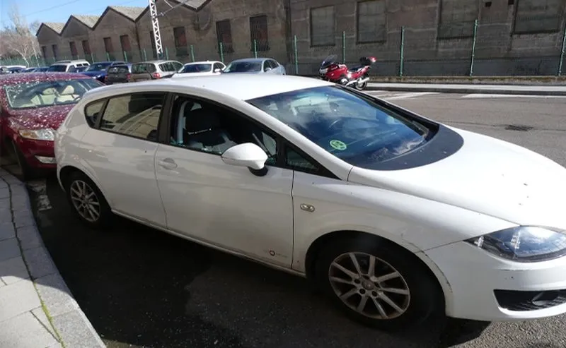 Uno de los coches asaltados por el detenido. Foto Policía Nacional de Salamanca