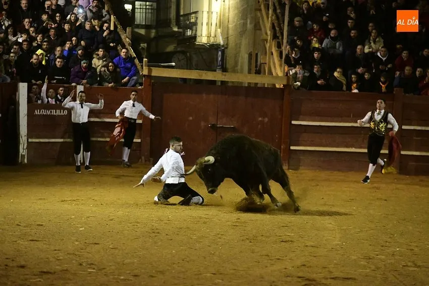 Foto 9 - Luis Juanela se lleva el Concurso de Recortes, que tuvo un enorme susto al meterse un toro en un burladero