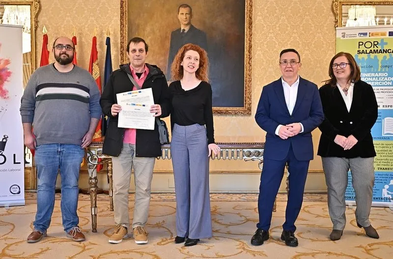 Entrega de diplomas de CEFOL en el Ayuntamiento