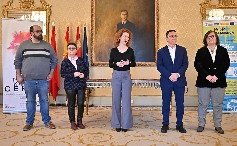 Entrega de diplomas de CEFOL en el Ayuntamiento
