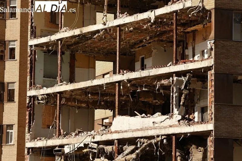 Derribo del antiguo Hospital Clínico de Salamanca. Foto de David Sañudo