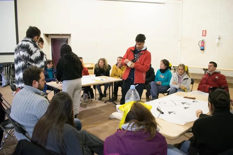 El encuentro reunió a una treintena de jóvenes del IES Fernando de Rojas
