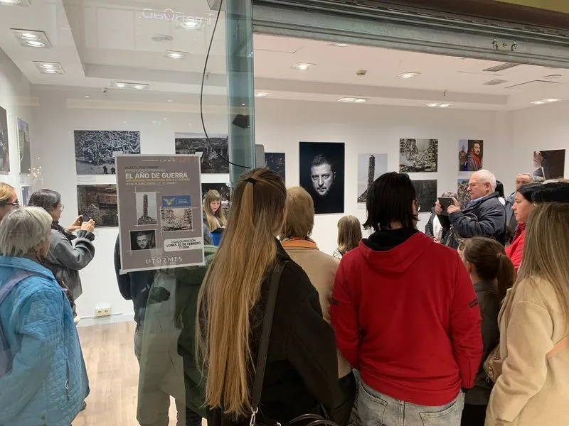 Exposición sobre la invasión de Ucrania en el Centro Comercial El Tormes