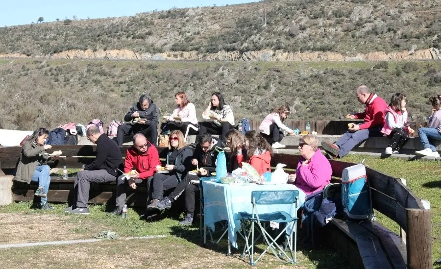 Foto 3 - Decenas de familias descubren Siega Verde con el deporte como &lsquo;excusa&rsquo;