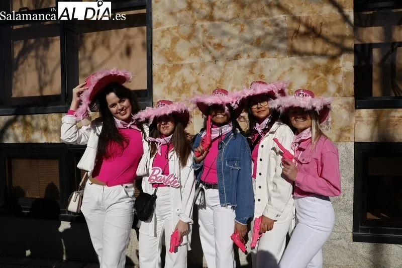 Desfile de las fiestas del Codex 2023 en Salamanca. Foto de David Sañudo