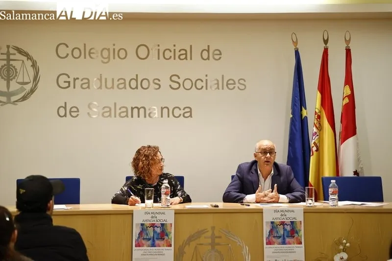 Charla de Joaquín Merchán Bermejo, vicepresidente 1º del Consejo General de Graduados Sociales, en el Colegio Oficial de Graduados Sociales de Salamanca. Foto de David Sañudo