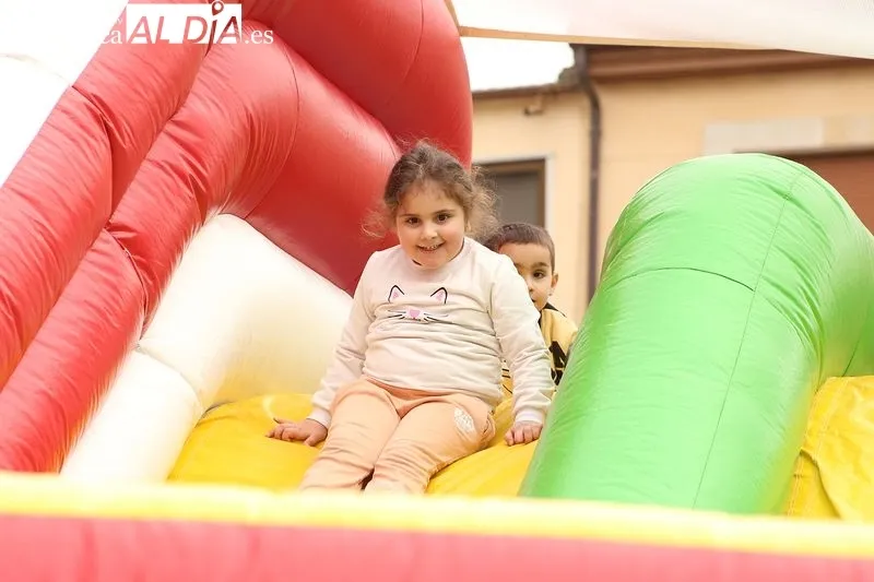 Foto 3 - El Martes de Carnaval arranca con hinchables para los m&aacute;s peque&ntilde;os 