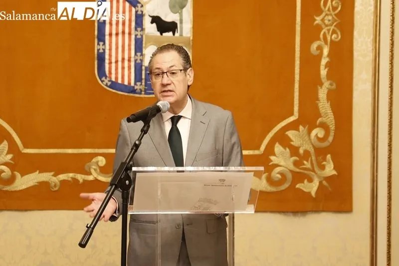 El concejal de Tráfico y Transportes, Fernando Carabias, en el Ayuntamiento de Salamanca. Foto de David Sañudo