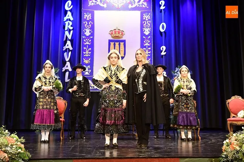 Foto 6 - Cristina S&aacute;nchez conquista el ruedo del Teatro exponiendo sus lazos de uni&oacute;n con Mir&oacute;briga