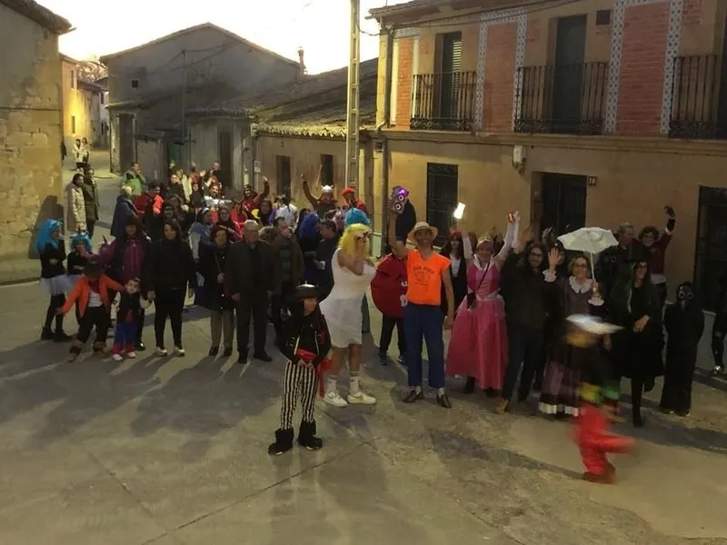 Foto 11 - Pedrosillo el Ralo celebra su primer Carnaval