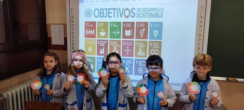 Alumnos y profesores del Colegio San Juan Bosco se conciencian sobre la sostenibilidad