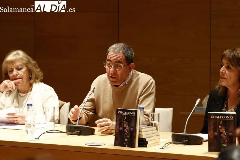 El Centro Documental de la Memoria Histórica acoge la presentación de 'Chalecones' | FOTOS: David Sañudo