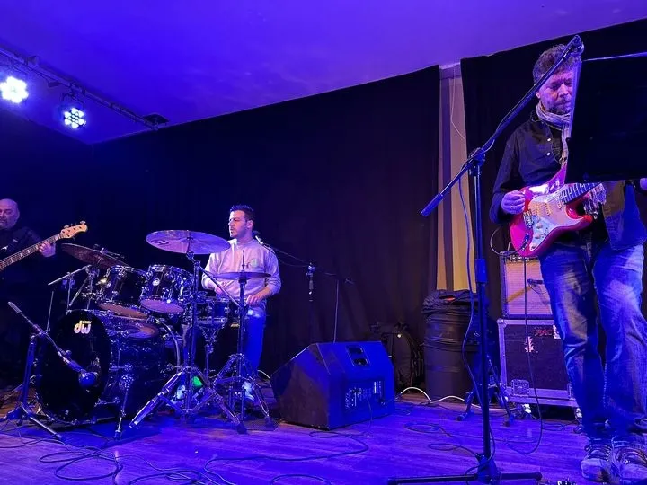 Castellanos de Moriscos disfruta del mejor pop de los años 80 y 90