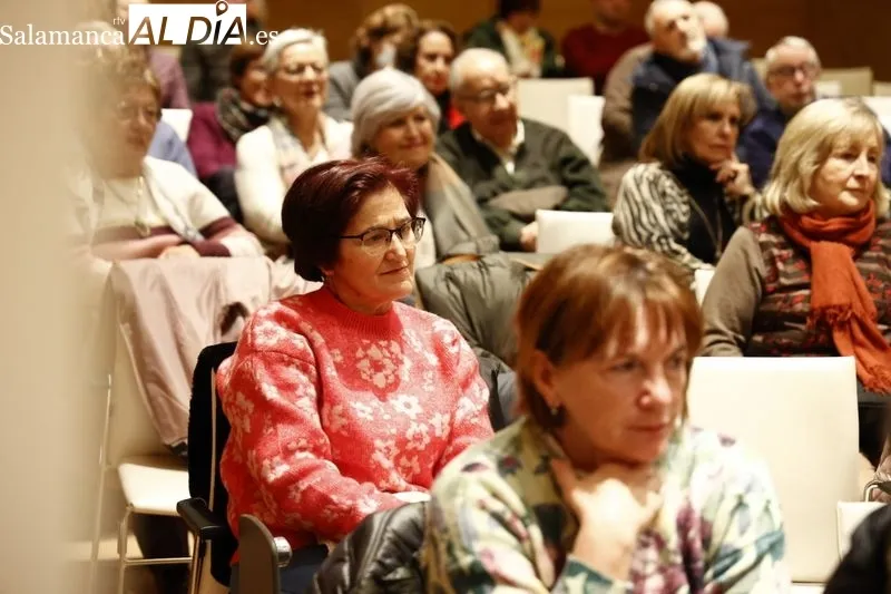 El Centro Documental de la Memoria Histórica acoge la presentación de 'Chalecones' | FOTOS: David Sañudo