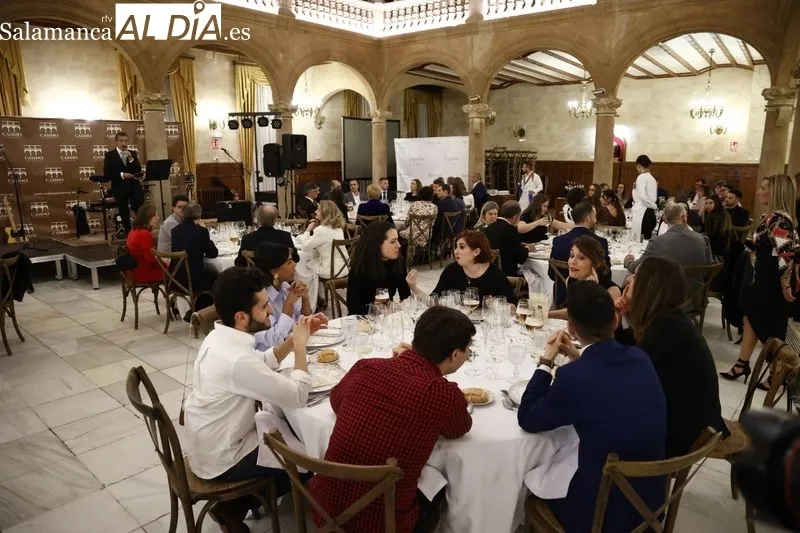 Miembros del Colegio Oficial de Odontólogos y Estomatólogos se reúnen en el Casino | FOTOS: David Sañudo