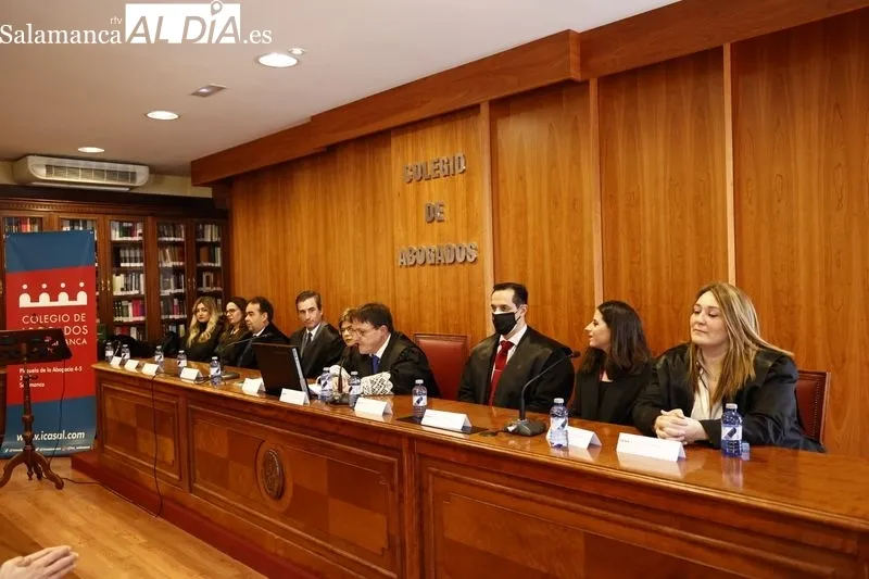 Toman de posesión de los cargos de los nuevos integrantes de la Junta de Gobierno del Colegio de Abogados de Salamanca. Foto de David Sañudo
