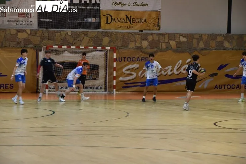 Torneo de Carnaval del Balonmano Ciudad de Salamanca en el pabellón Río Tormes. Foto de Vanesa Martins