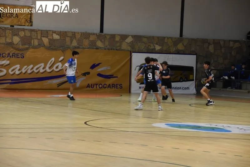 Torneo de Carnaval del Balonmano Ciudad de Salamanca en el pabellón Río Tormes. Foto de Vanesa Martins