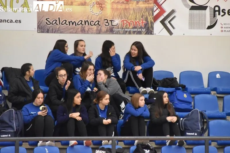 Torneo de Carnaval del Balonmano Ciudad de Salamanca en el pabellón Río Tormes. Foto de Vanesa Martins