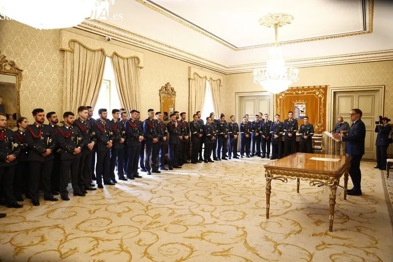 Acto de reconocimiento como Huéspedes Distinguidos de Salamanca a miembros de la Academia del Aire. Foto de David Sañudo