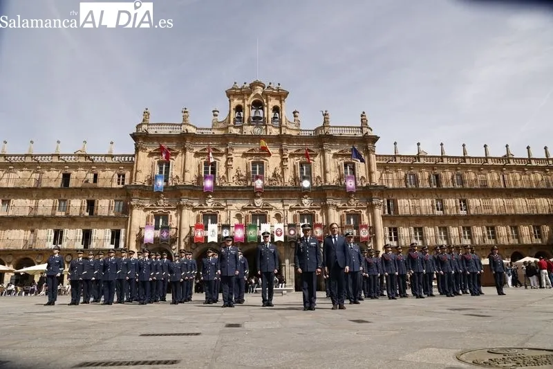 Acto de reconocimiento como Huéspedes Distinguidos de Salamanca a miembros de la Academia del Aire. Foto de David Sañudo