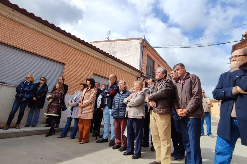 Macotera inaugura su Consultorio Médico como Agustín García Talavera 