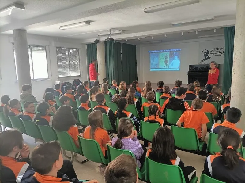 Foto 4 -  El Colegio Antonio Machado participa en la campa&ntilde;a &lsquo;Todos Ol&iacute;mpicos&rsquo;