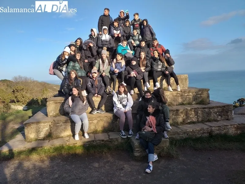 Alumnos de 3º y 4º de la ESO, del IES Ramos del MaNzano de vitigudino, por tierras irlandesas / ALUMNOS DEL IES