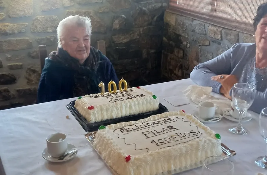 Foto 10 - Pilar Holgado Caballero festeja en Navasfr&iacute;as sus 100 a&ntilde;os