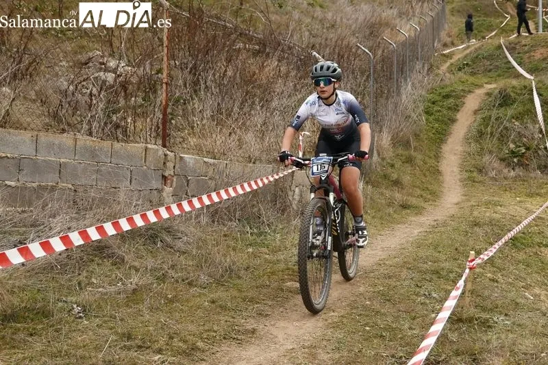 Foto 14 - M&aacute;s de 200 participantes se dan cita en el Campeonato de Castilla y Le&oacute;n de BTT de la Escuela de Ciclismo Salmantina