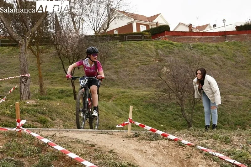 Foto 6 - M&aacute;s de 200 participantes se dan cita en el Campeonato de Castilla y Le&oacute;n de BTT de la Escuela de Ciclismo Salmantina