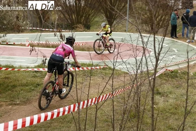 Foto 5 - M&aacute;s de 200 participantes se dan cita en el Campeonato de Castilla y Le&oacute;n de BTT de la Escuela de Ciclismo Salmantina
