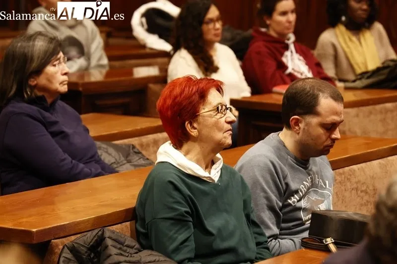 Foto 8 - As&iacute; ha sido la mesa redonda &ldquo;A prop&oacute;sito de la salud mental actual en el mundo occidental&rdquo;