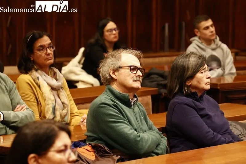 Foto 7 - As&iacute; ha sido la mesa redonda &ldquo;A prop&oacute;sito de la salud mental actual en el mundo occidental&rdquo;