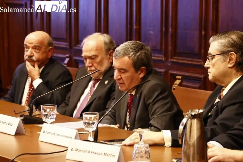 Foto 6 - As&iacute; ha sido la mesa redonda &ldquo;A prop&oacute;sito de la salud mental actual en el mundo occidental&rdquo;