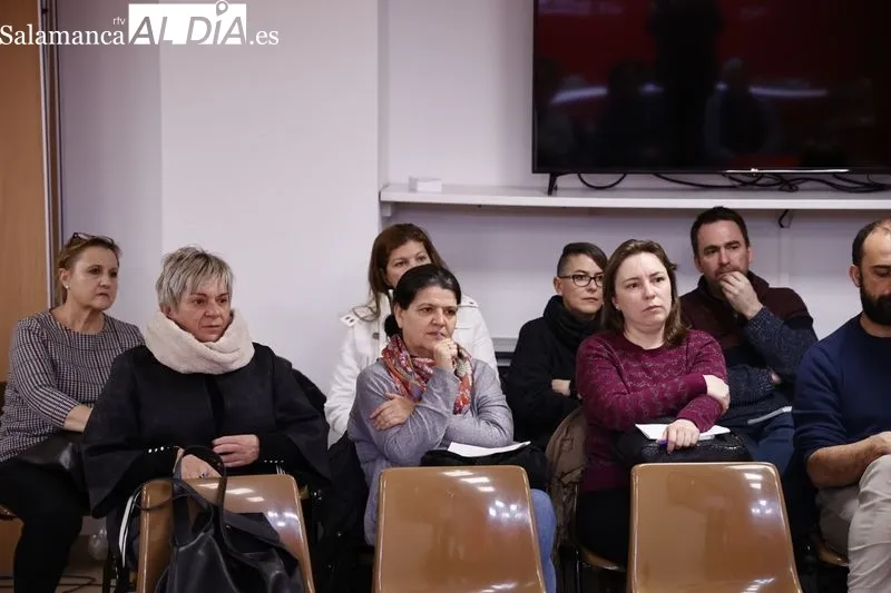 Charla-coloquio del PSOE de Salamanca. Fotos: David Sañudo