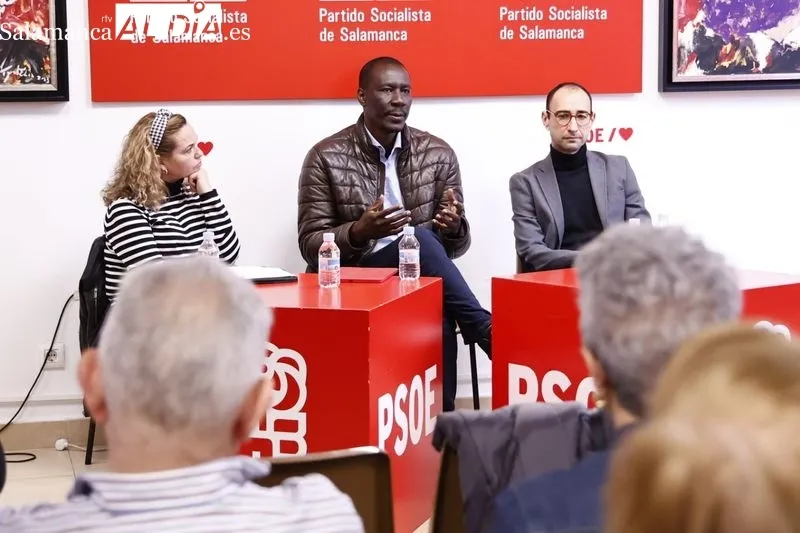 Charla-coloquio del PSOE de Salamanca. Fotos: David Sañudo