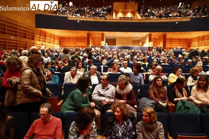 Foto 27 - Estrella Morente hace vibrar el CAEM