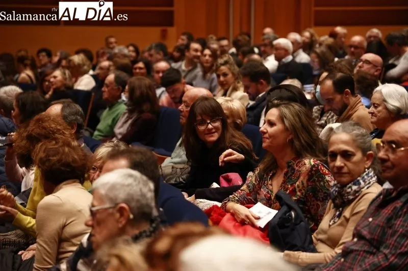 Foto 19 - Estrella Morente hace vibrar el CAEM