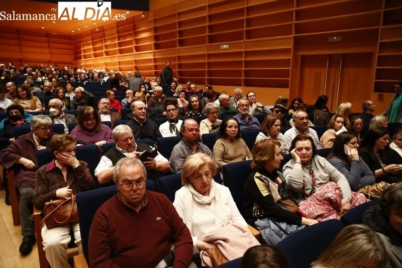 Foto 17 - Estrella Morente hace vibrar el CAEM